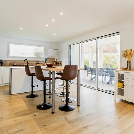 D'exception Avec Piscine, Et Salle De Cinéma à 50m De La Plage, Capacité 14 Pers. - Fr-1-306-1275 La Turballe