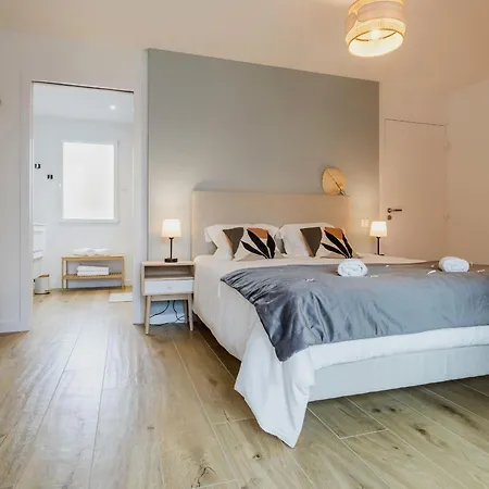 D'exception Avec Piscine, Et Salle De Cinema A 50m De La Plage, Capacite 14 Pers. - Fr-1-306-1275 *